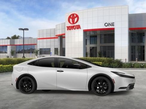 New 2026 Toyota Prius Plug-In Hybrid FWD image 16