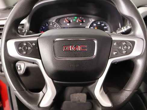 Used 2023 GMC Acadia SLE image 3