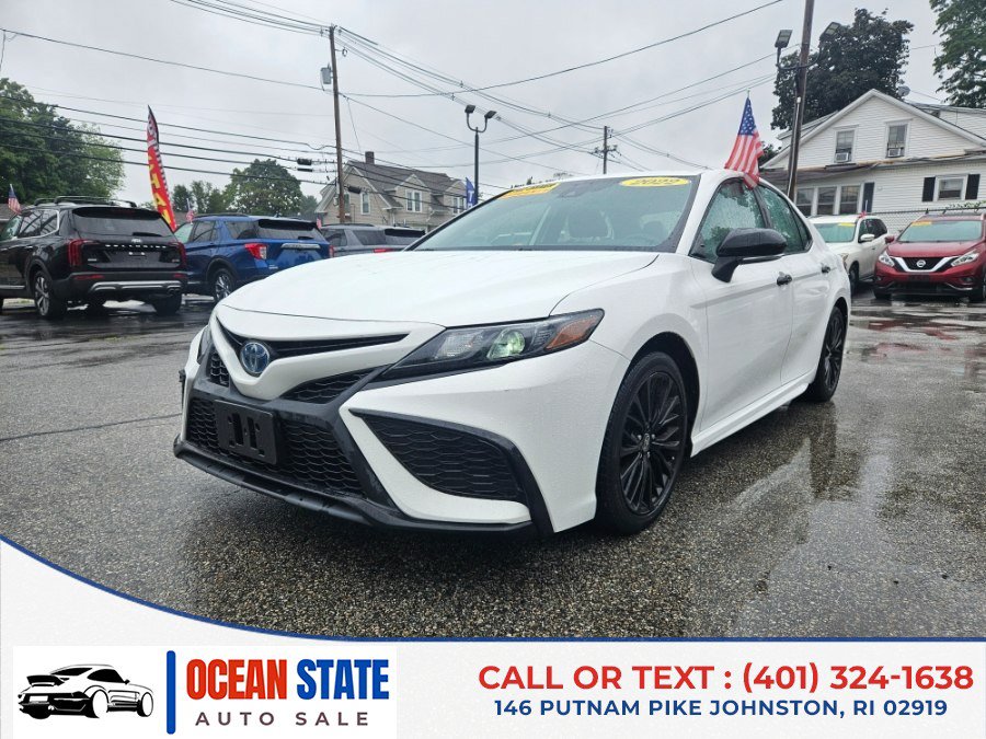 Used 2022 Toyota Camry SE w/ Convenience Package FWD image 1