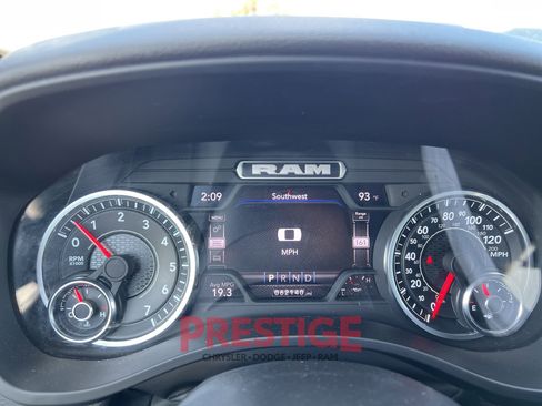 Used 2024 RAM 1500 Big Horn RWD image 31