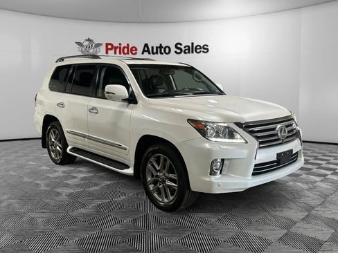 Used 2015 Lexus LX 570 4WD image 3