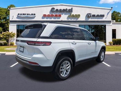 New 2026 Jeep Grand Cherokee Laredo X RWD image 4