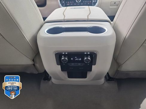 New 2026 GMC Yukon XL Denali w/ Denali Reserve Package AWD/4WD image 14