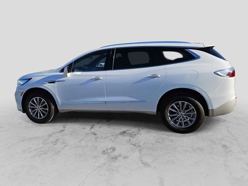 Used 2024 Buick Enclave Premium image 4