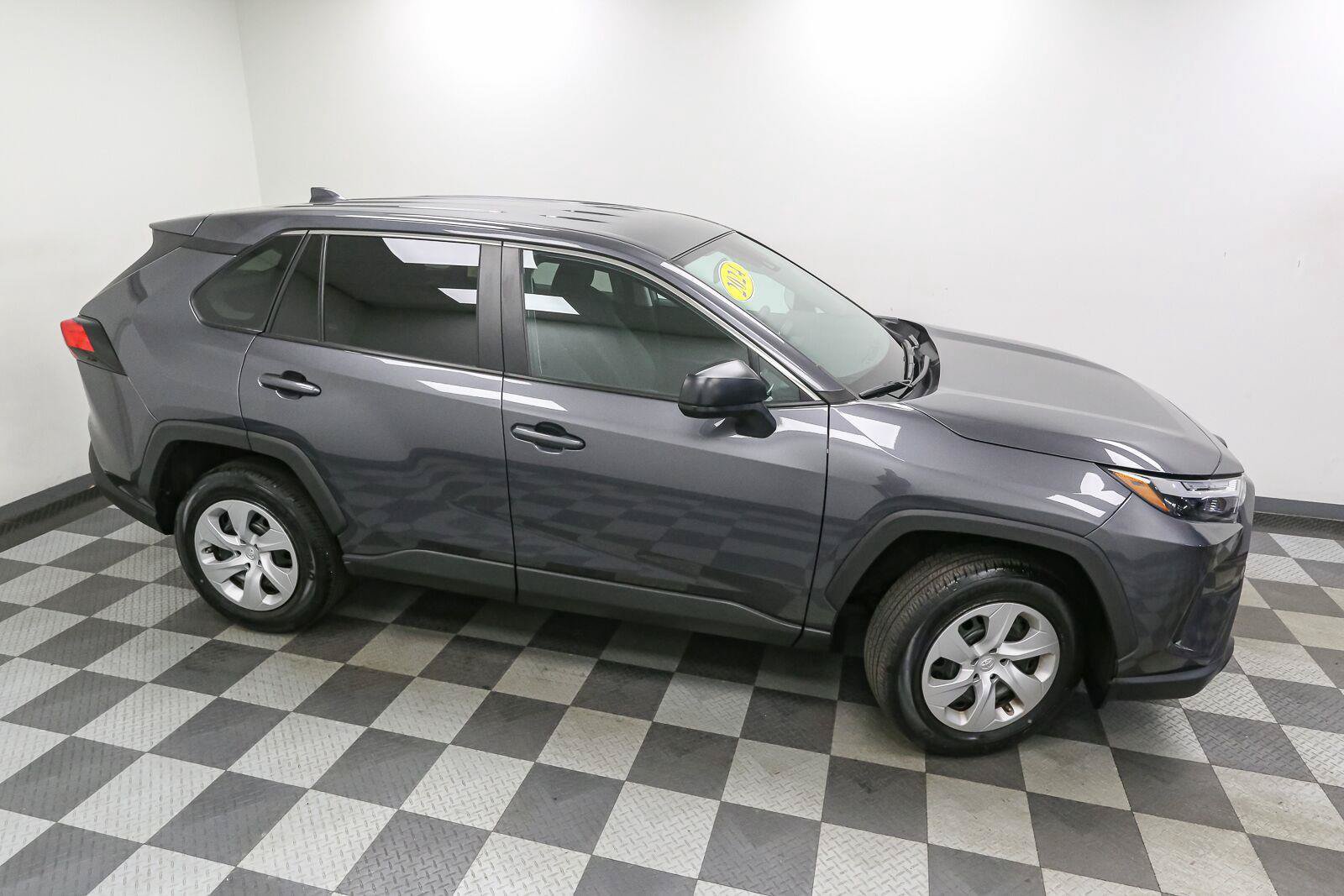 Certified 2024 Toyota RAV4 LE AWD/4WD image 6