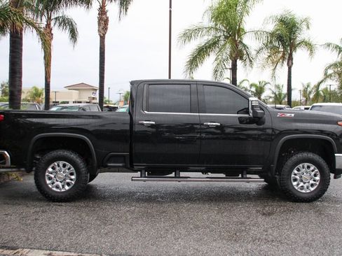 Used 2024 Chevrolet Silverado 2500 LTZ w/ LTZ Convenience Package image 10