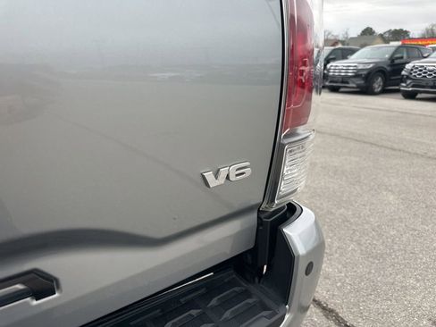 Used 2023 Toyota Tacoma TRD Sport w/ Technology Package image 9