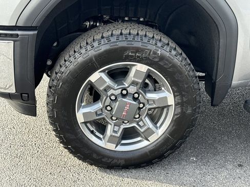 New 2026 GMC Sierra 2500 SLT w/ SLT Premium Package image 16