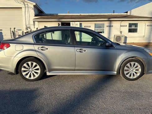 Used 2011 Subaru Legacy 3.6R Limited image 8