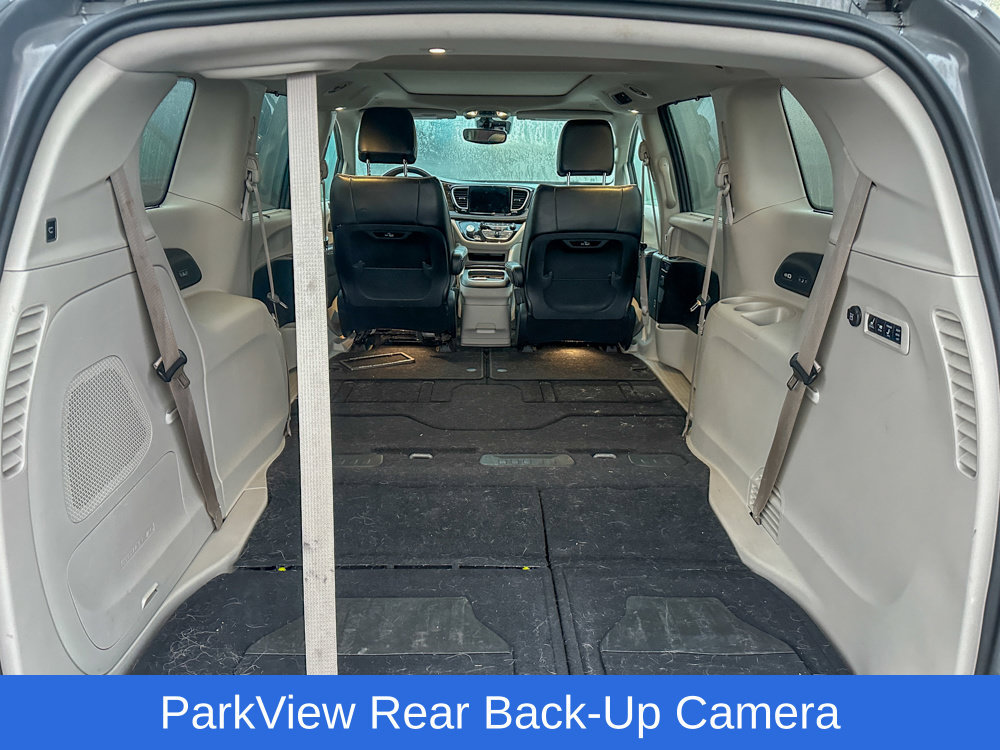 Used 2022 Chrysler Pacifica Limited FWD image 6