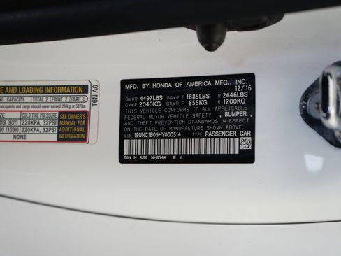 Used 2017 Acura NSX AWD/4WD image 26