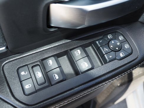 Used 2025 RAM 3500 Big Horn image 27