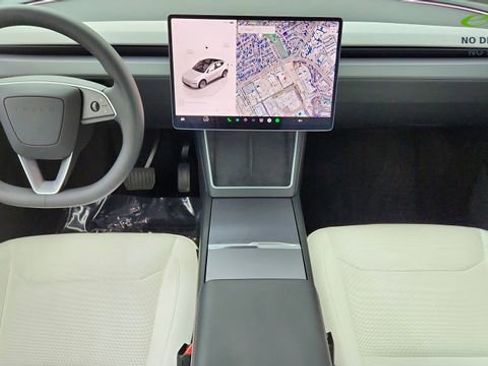 Used 2026 Tesla Model Y Long Range RWD image 84