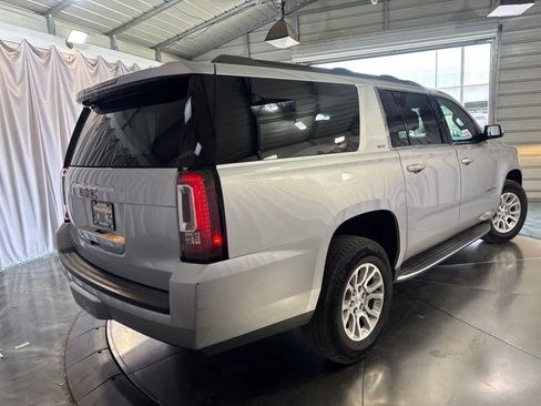 Used 2017 GMC Yukon XL SLT AWD/4WD image 5