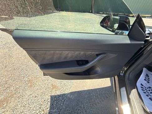 Used 2018 Tesla Model 3 RWD image 7