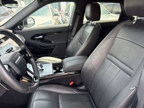 Used 2024 Land Rover Range Rover Evoque S AWD/4WD image 5