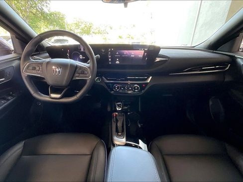 Used 2024 Buick Envista Sport Touring w/ Convenience I Package FWD image 6