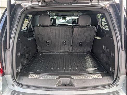 Used 2024 GMC Yukon XL Denali w/ Advanced Technology Package image 28