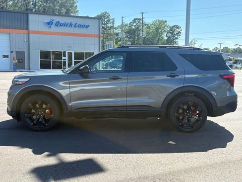 Used 2024 Ford Explorer ST w/ Equipment Group 401A AWD/4WD image 2
