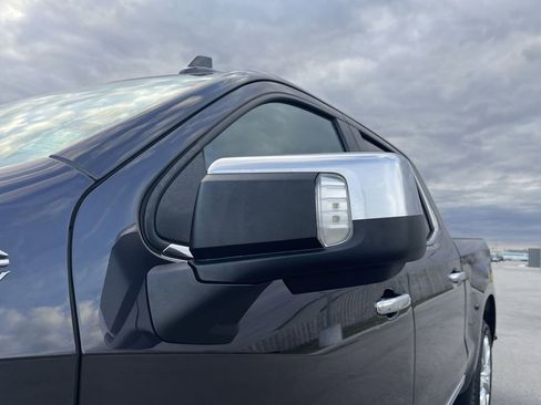 Used 2022 Chevrolet Silverado 1500 High Country w/ High Country Premium Package image 11