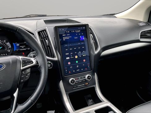 Used 2024 Ford Edge SEL w/ Convenience Package image 6