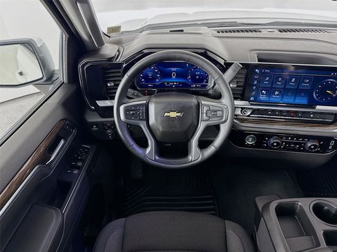 Used 2024 Chevrolet Silverado 1500 LT image 21