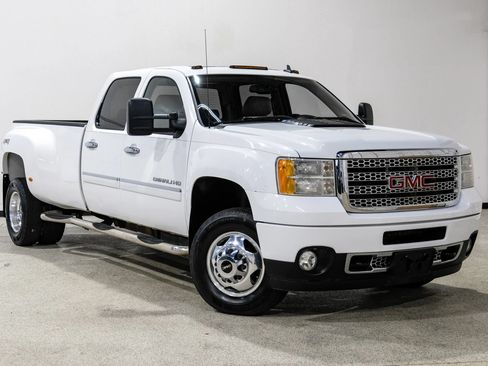 Used 2012 GMC Sierra 3500 Denali AWD/4WD image 4