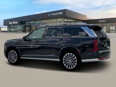 New 2026 Hyundai Palisade Calligraphy FWD image 4