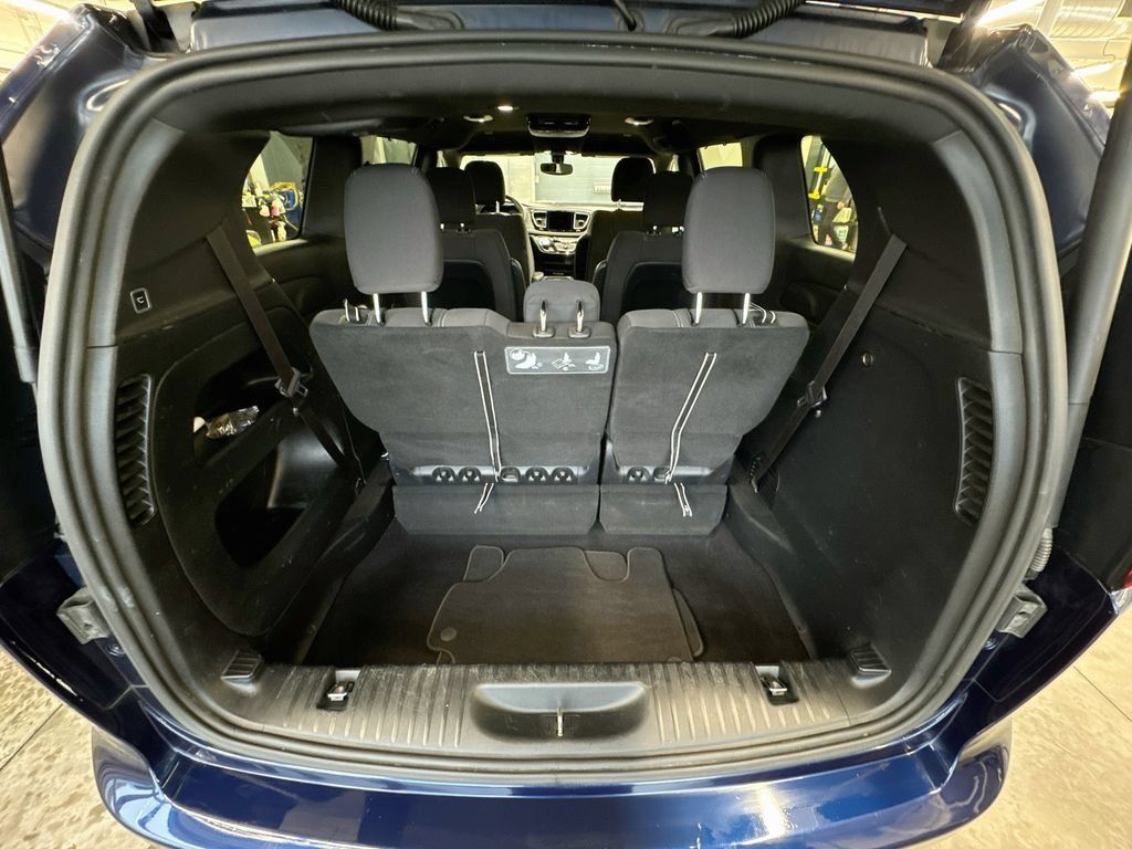 Used 2019 Chrysler Pacifica Touring Plus w/ S Appearance Package FWD image 36