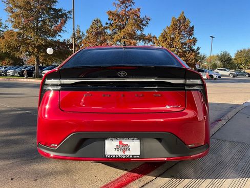 New 2026 Toyota Prius Plug-In Hybrid image 7