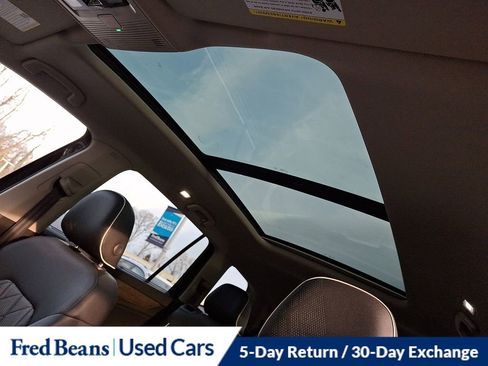 Certified 2025 Volkswagen Atlas SEL Premium R-Line image 18