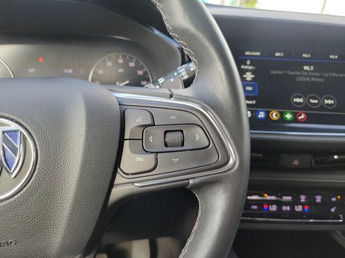 Used 2023 Buick Envision Preferred image 21