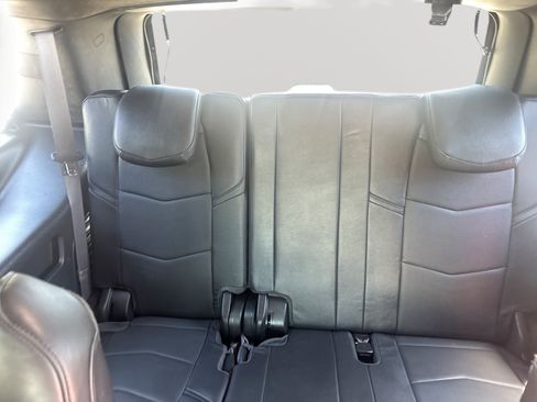 Used 2016 Cadillac Escalade Platinum AWD/4WD image 27