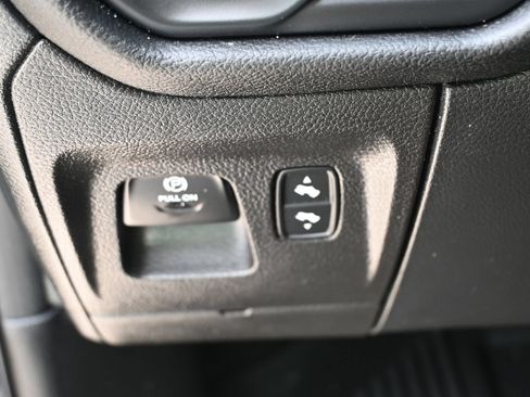 Used 2022 RAM 1500 Lone Star RWD image 12
