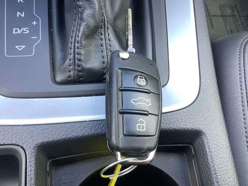 Used 2022 Audi Q3 2.0T Premium AWD/4WD image 19