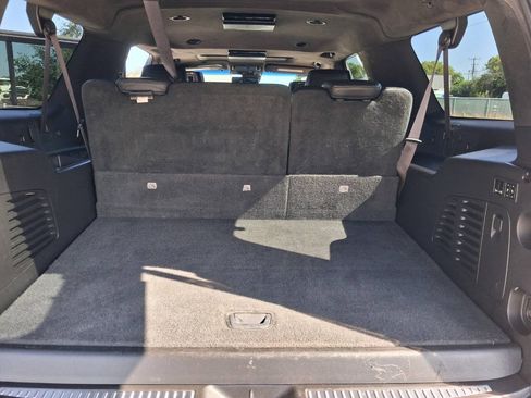 Used 2015 Cadillac Escalade ESV Platinum AWD/4WD image 14