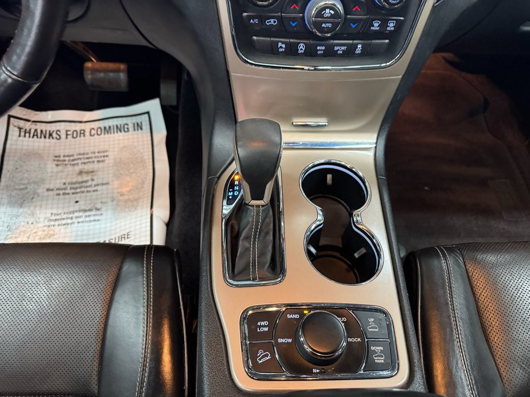Used 2017 Jeep Grand Cherokee Overland AWD/4WD image 36
