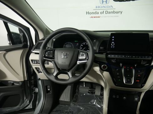 New 2026 Honda Odyssey Touring image 16
