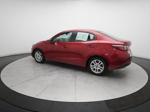 Used 2017 Toyota Yaris iA image 12