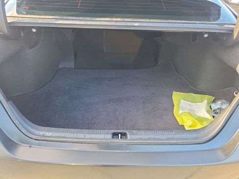 Certified 2022 Toyota Camry SE image 28