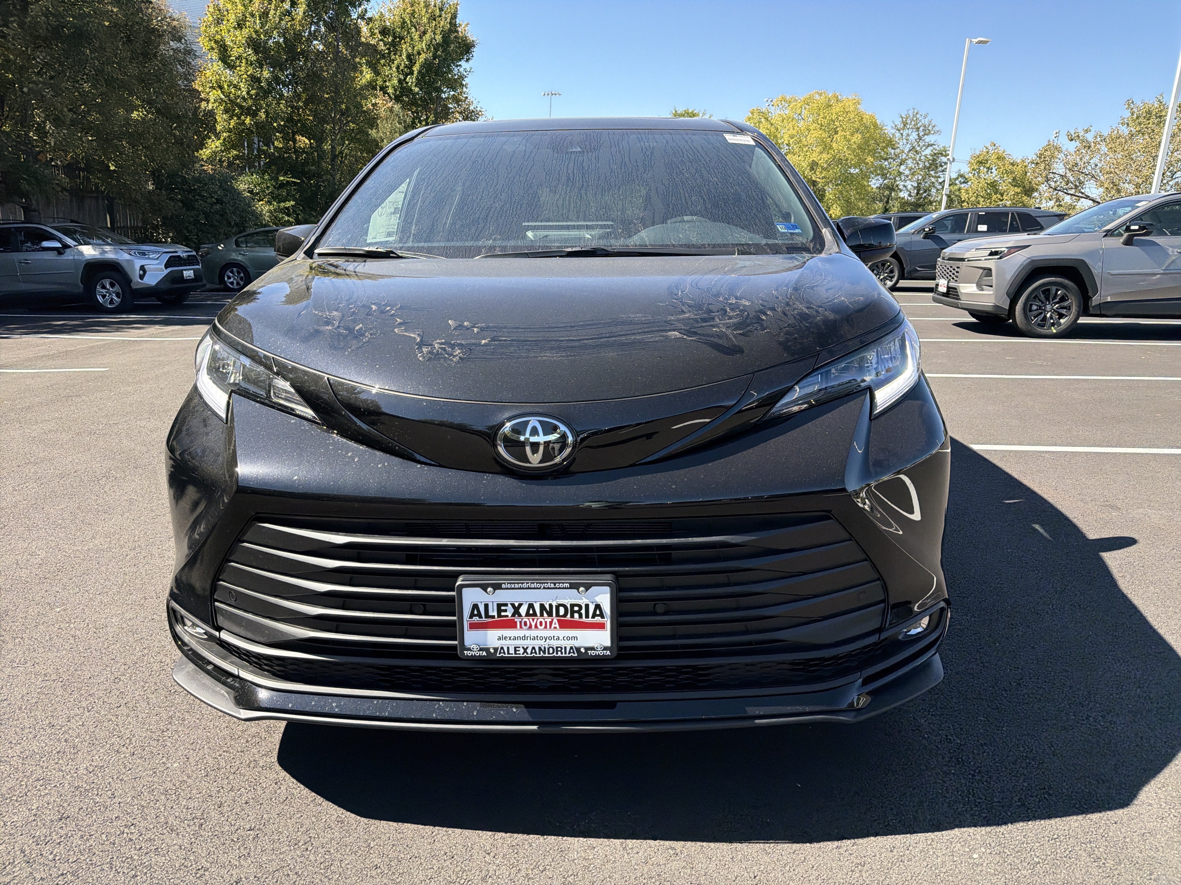 New 2026 Toyota Sienna XLE Woodland Edition AWD/4WD image 2