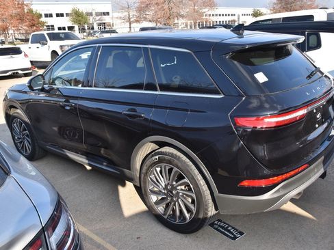 Used 2025 Lincoln Corsair Reserve w/ Towing Package image 6