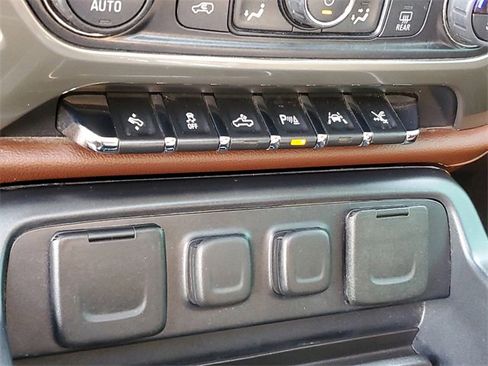 Used 2016 Chevrolet Silverado 1500 High Country w/ High Country Premium Package image 22