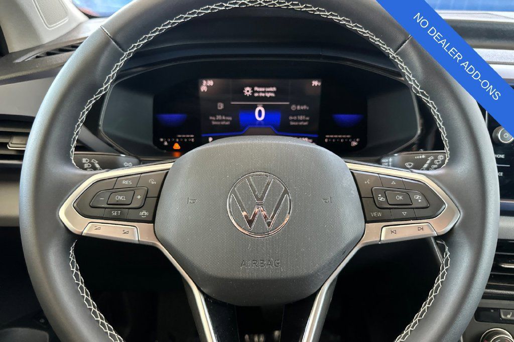 Used 2022 Volkswagen Taos SE FWD image 26