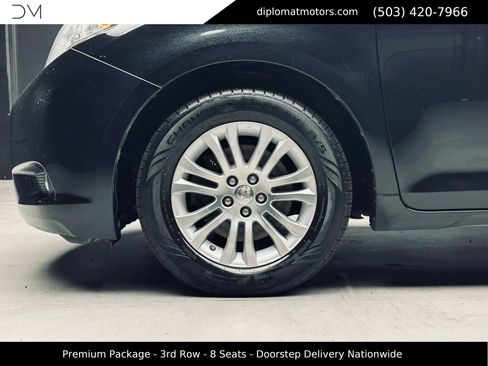 Used 2011 Toyota Sienna XLE w/ Premium Pkg FWD image 45