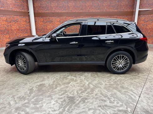 Certified 2023 Mercedes-Benz GLC 300 GLC 300 image 2