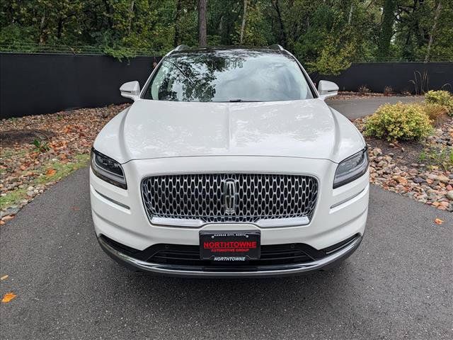 Used 2022 Lincoln Nautilus Reserve w/ Equipment Group 201A AWD/4WD image 8