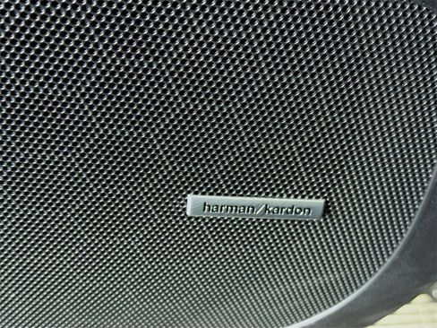 Certified 2024 Subaru Ascent Limited w/ Technology Package image 13