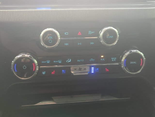 Used 2025 Ford F350 Platinum AWD/4WD image 30