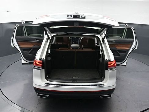 Used 2023 Volkswagen Atlas SEL AWD/4WD image 47